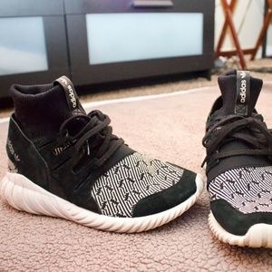 Adidas TUBULAR DOOM -  Black Size 8